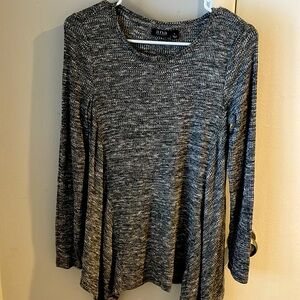 Beautiful gray and white top.